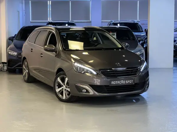 Peugeot 308 SW 1.2 PureTech Allure EAT8 2016 Gasolina — 140 000 km Peugeot 308 SW 1.2 PureTech Allure EAT8 2016 Gasolina