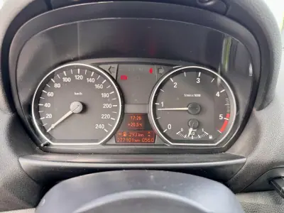 BMW 118 2009 - 9990 EUR, 277000 km - 277000km - foto 13 de 18