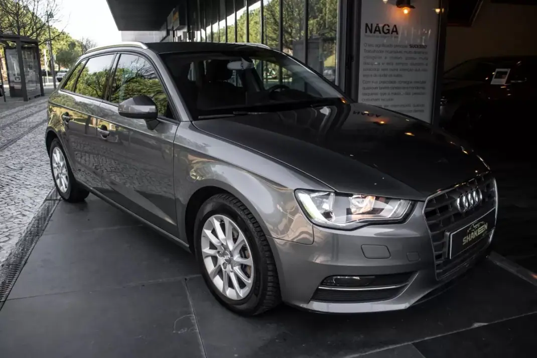 Audi A3 2013 - 12990 EUR, 250675 km - AUTO.MOTO.pt - 250675km - foto 6 de 38