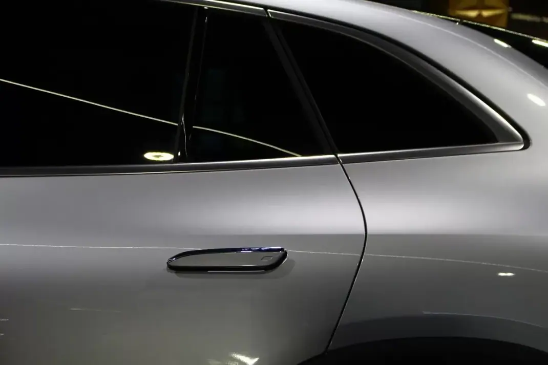 Mercedes-Benz EQE 2025 - 58900 EUR, 25000 km - AUTO.MOTO.pt - 25000km - foto 16 de 42