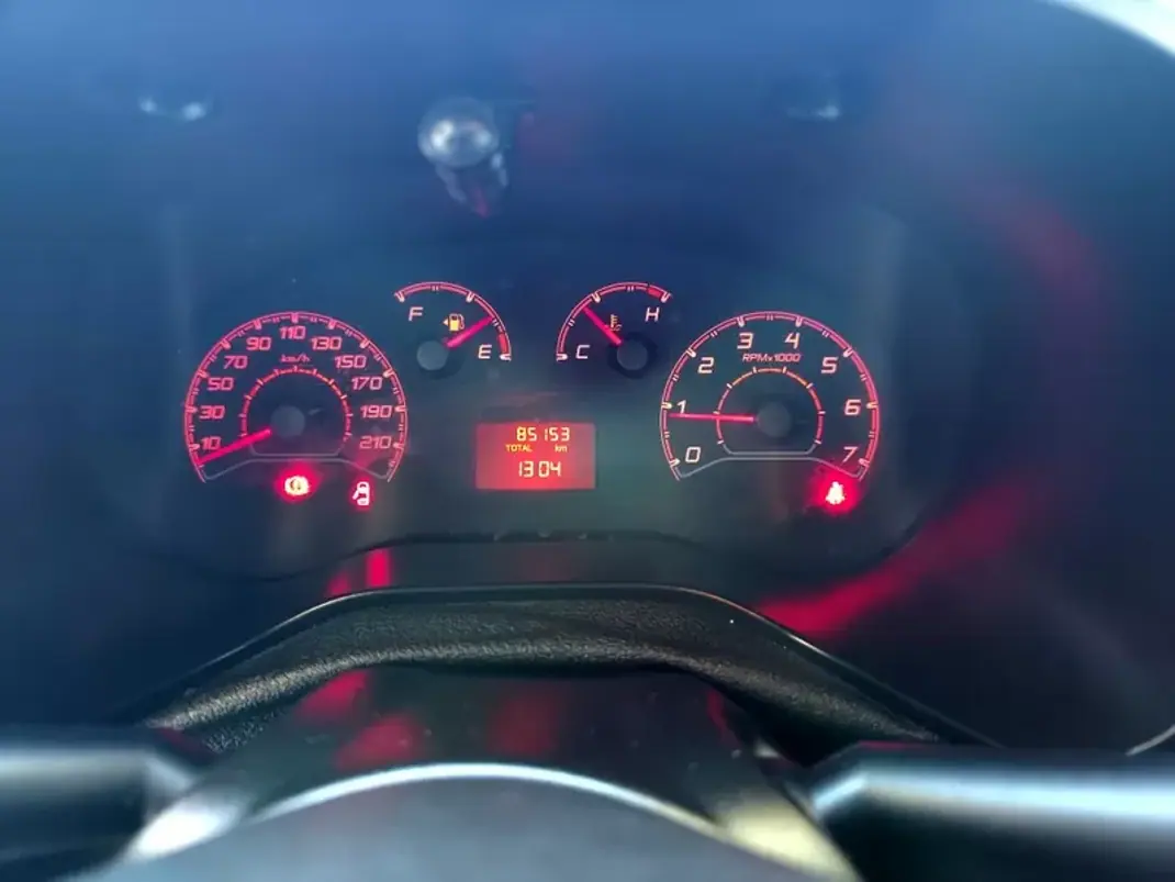 Fiat Doblo 1.3 Multijet ,3Lug. ,Iva Dedutivel 2017 - 9980 EUR, 85000 km - AUTO.MOTO.pt - 85000km - foto 8 de 26