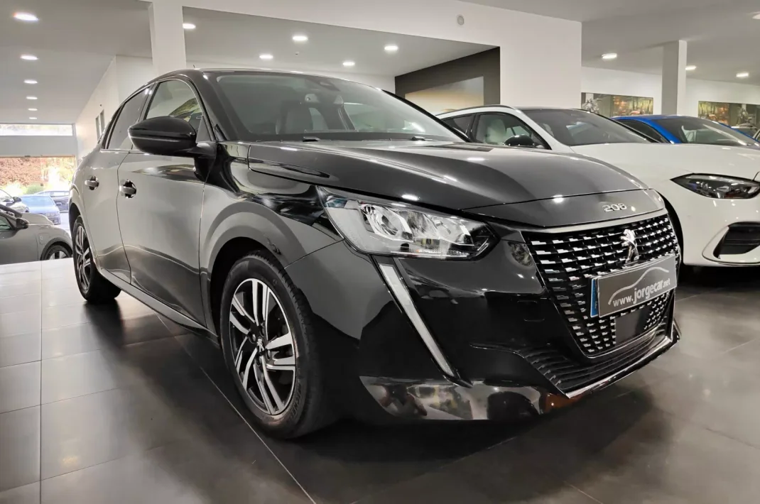 Peugeot 208 2022 - 13990 EUR, 60000 km - AUTO.MOTO.pt - 60000km - foto 2 de 52