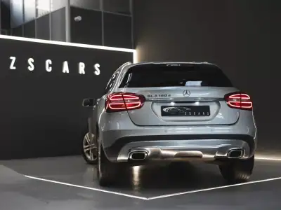 Mercedes-Benz GLA 180 2016 - 20990 EUR, 152000 km - AUTO.MOTO.pt - 152000km - foto 5 de 21