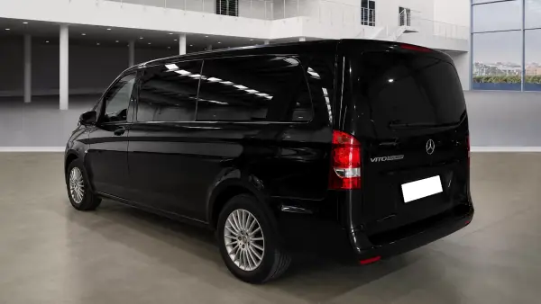 Mercedes-Benz eVito Tourer 2023 - 41999 EUR, 250000 km - AUTO.MOTO.pt - 250000km - foto 5 de 10