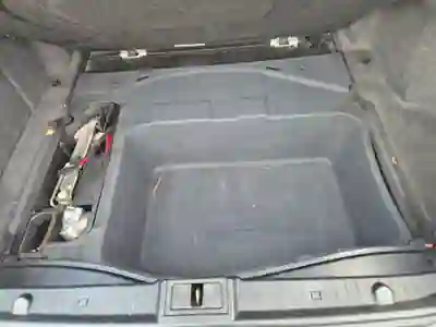 Mercedes-Benz E 220 2003 - 4900 EUR, 490000 km - AUTO.MOTO.pt - 490000km - foto 6 de 16