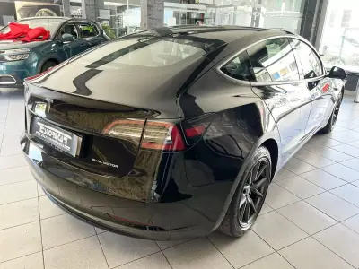 Tesla Model 3 2021 - 29900 EUR, 86555 km - AUTO.MOTO.pt - 86555km - foto 4 de 17