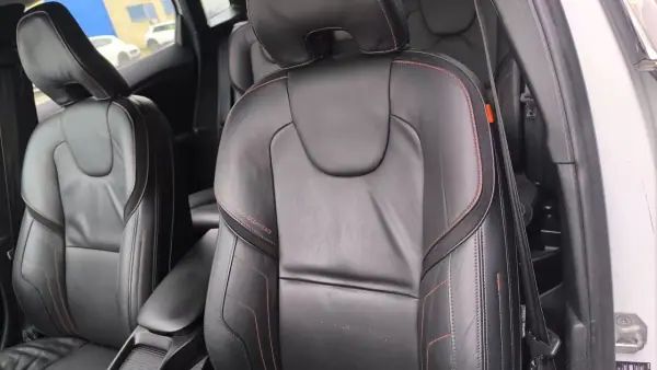 Volvo V40 2014 - 11900 EUR, 205000 km - AUTO.MOTO.pt - 205000km - foto 3 de 20