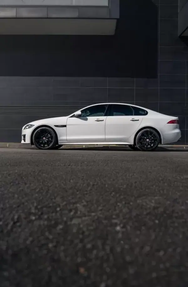 Jaguar XF 2017 - 22990 EUR, 145800 km - AUTO.MOTO.pt - 145800km - foto 3 de 55