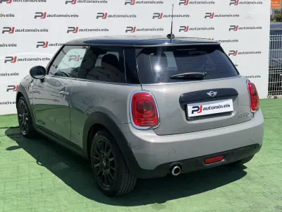 MINI Cooper 2017 - 12500 EUR, 173200 km - AUTO.MOTO.pt - 173200km - foto 12 de 25