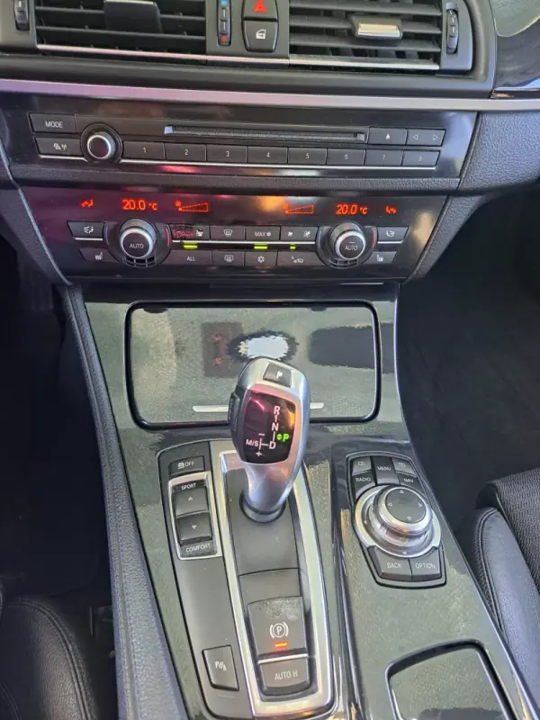 BMW 520 2012 - 11250 EUR, 371188 km - AUTO.MOTO.pt - 371188km - foto 6 de 18