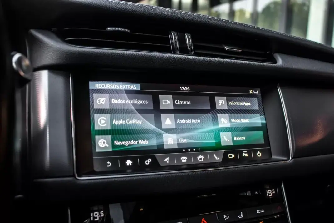 Jaguar XF Sportbrake 2019 - 23990 EUR, 147458 km - AUTO.MOTO.pt - 147458km - foto 39 de 45