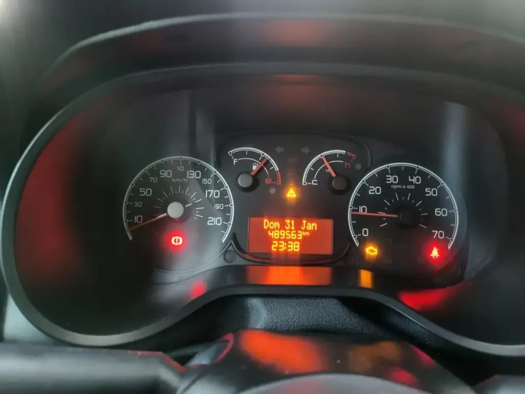 Fiat 2011 - 7250 EUR, 489563 km - AUTO.MOTO.pt - 489563km - foto 7 de 20