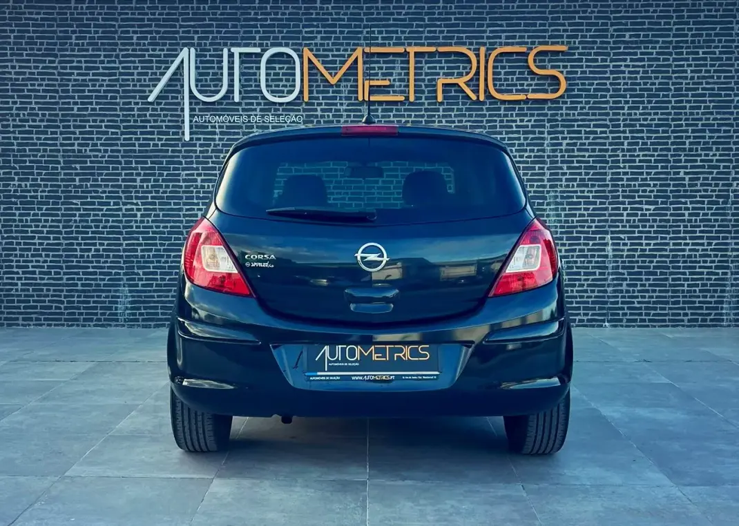 Opel Corsa 2014 - 7750 EUR, 108000 km - AUTO.MOTO.pt - 108000km - foto 4 de 12