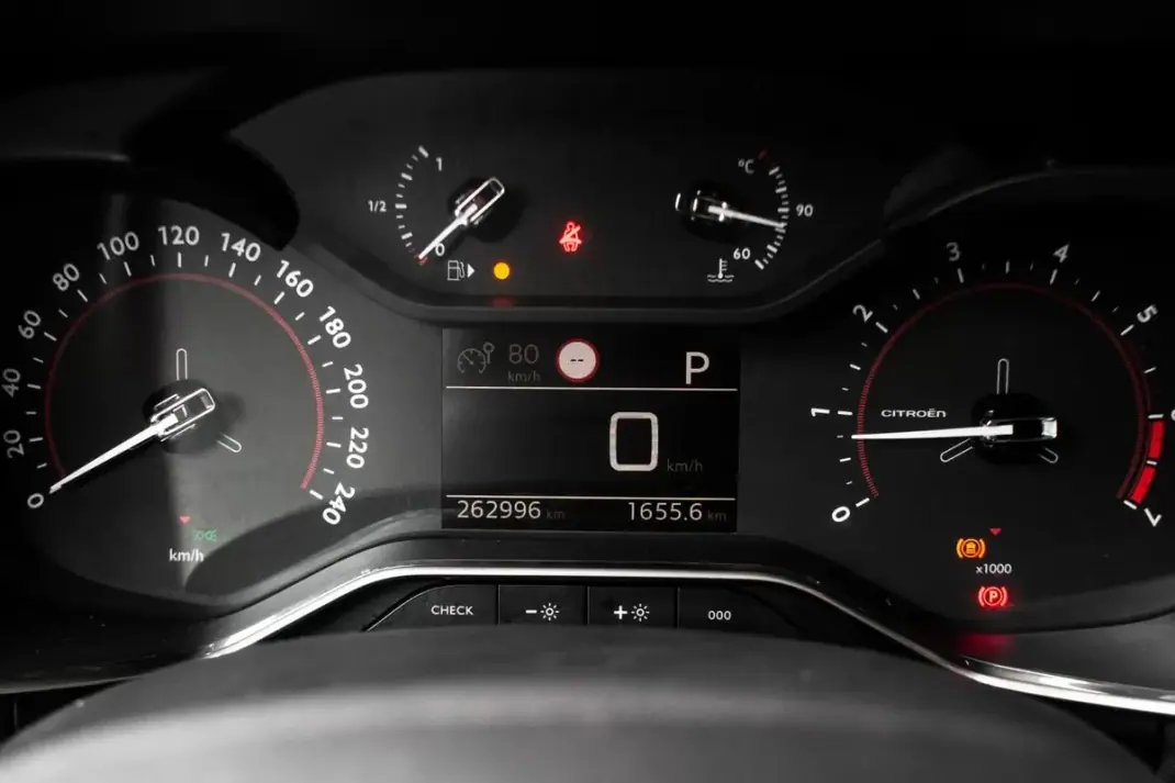 Citroën C5 Aircross 2019 - 11900 EUR, 262996 km - AUTO.MOTO.pt - 262996km - foto 17 de 41