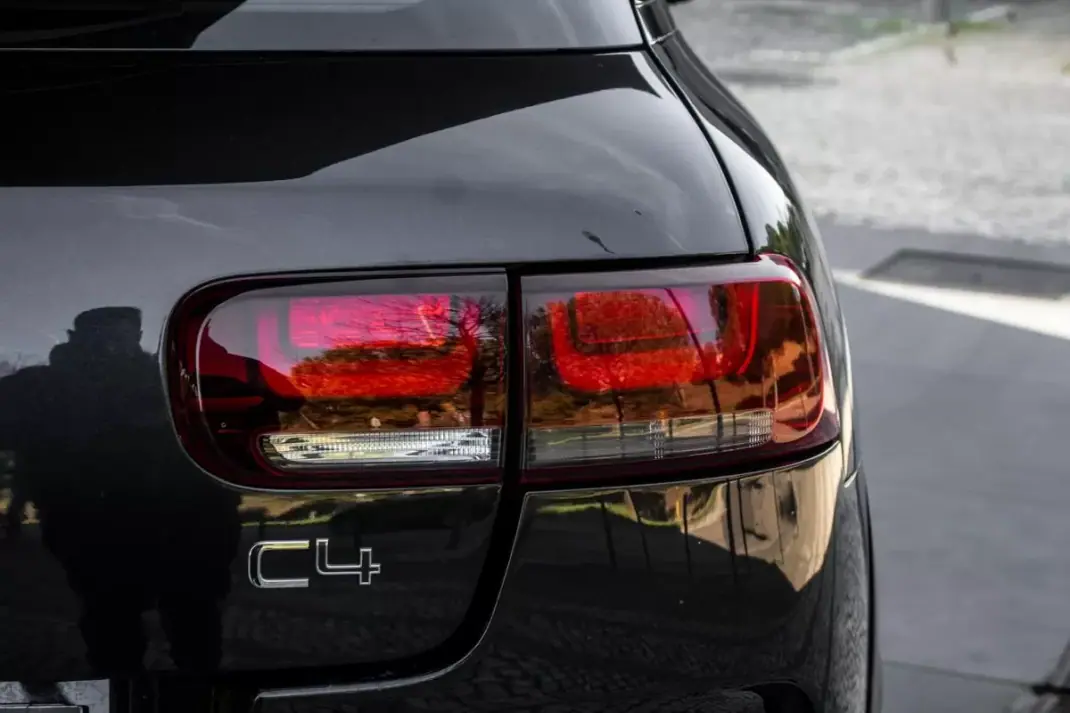 Citroën C4 Cactus 2019 - 9790 EUR, 189313 km - AUTO.MOTO.pt - 189313km - foto 11 de 41