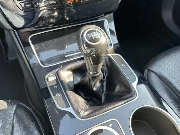 Mercedes-Benz C 180 2017 - 15900 EUR, 249000 km - AUTO.MOTO.pt - 249000km - foto 41 de 58