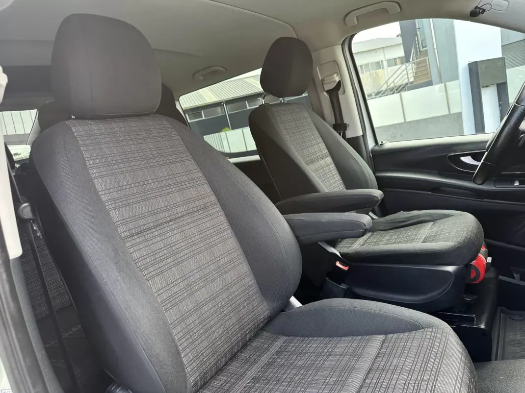 Mercedes-Benz Vito Tourer 2016 - 24900 EUR, 286000 km - 286000km - foto 47 de 54