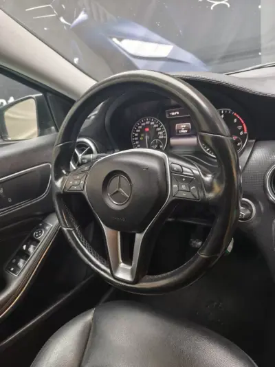 Mercedes-Benz A 180 2014 - 12990 EUR, 179000 km - AUTO.MOTO.pt - 179000km - foto 9 de 13