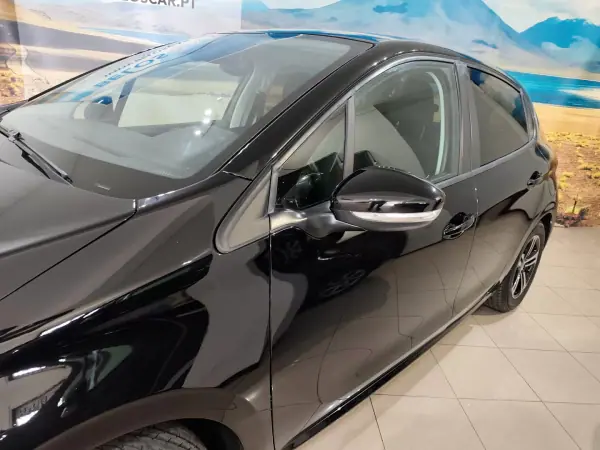 Peugeot 208 2018 - 9750 EUR, 48000 km - AUTO.MOTO.pt - 48000km - foto 6 de 25