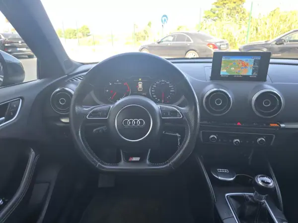 Audi A3 Sportback 2015 - 9950 EUR, 282000 km - AUTO.MOTO.pt - 282000km - foto 12 de 14