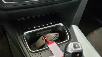 BMW 320 2013 - 12500 EUR, 218911 km - AUTO.MOTO.pt - 218911km - foto 43 de 56