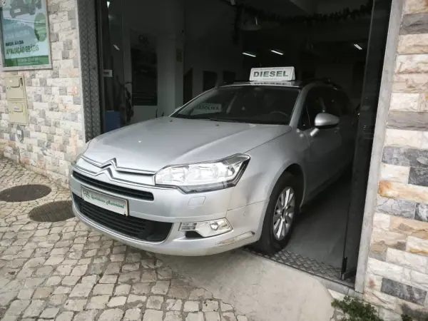 Citroën C5 Tourer 2014 - 8950 EUR, 249314 km - AUTO.MOTO.pt - 249314km - foto 8 de 37