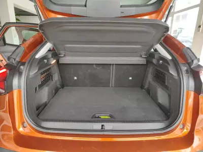 Citroën e-C4 2022 - 18500 EUR, 29900 km - AUTO.MOTO.pt - 29900km - foto 16 de 32