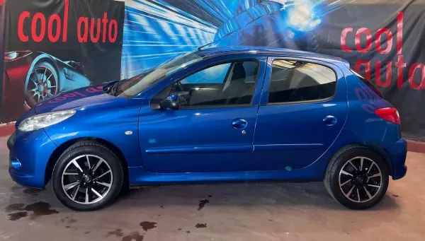 Peugeot 206 2011 - 4999 EUR, 127000 km - AUTO.MOTO.pt - 127000km - foto 3 de 34