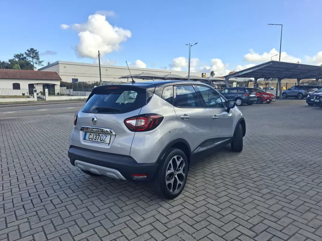 Renault Captur 2018 - 13500 EUR, 113500 km - 113500km - foto 6 de 29