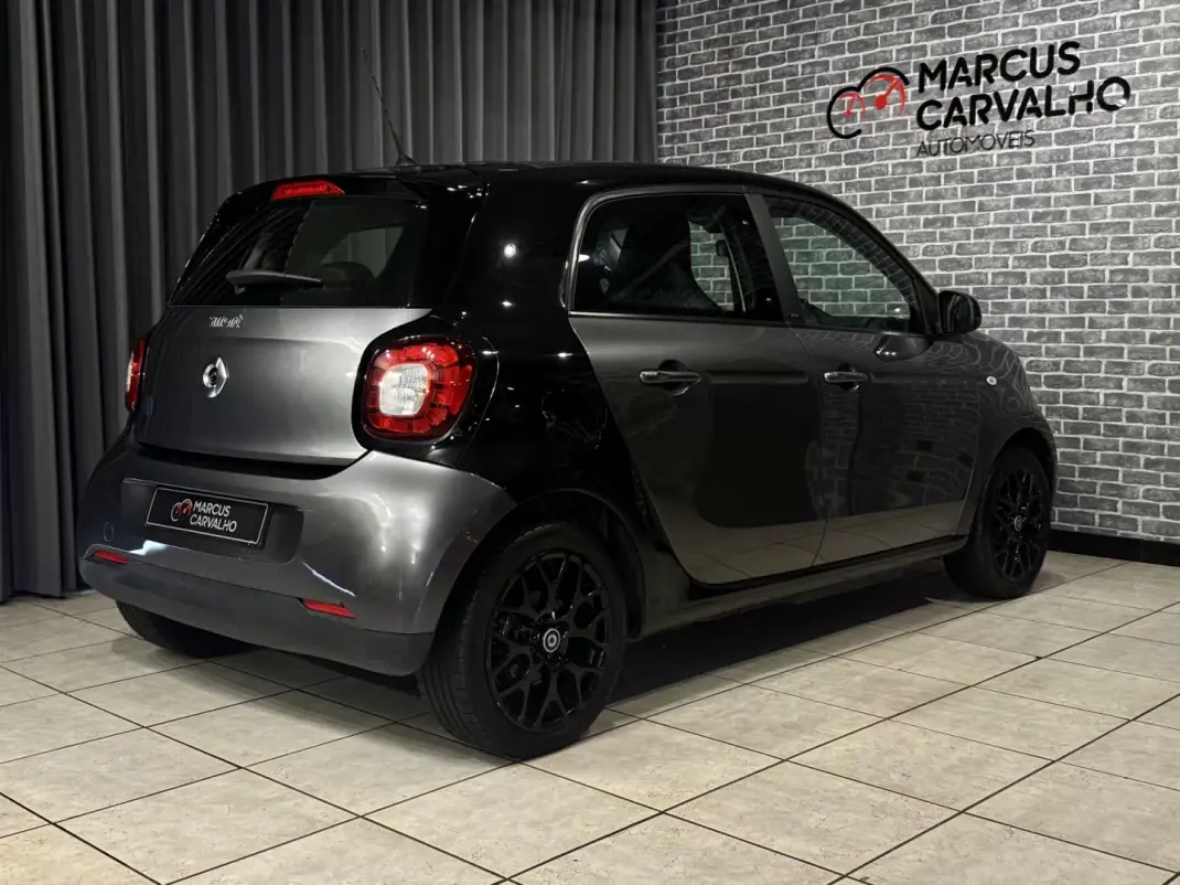 Smart ForFour 2018 - 11990 EUR, 58000 km - AUTO.MOTO.pt - 58000km - foto 6 de 18