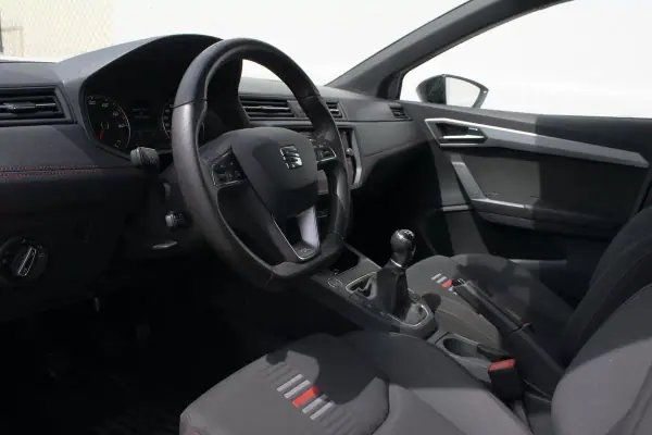 SEAT Ibiza 2021 - 14890 EUR, 87000 km - AUTO.MOTO.pt - 87000km - foto 19 de 33