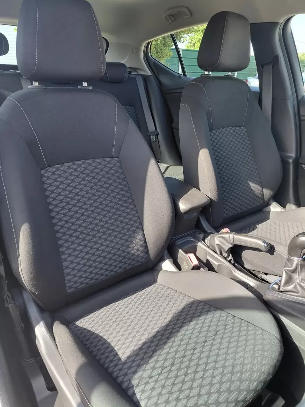 Opel Astra 2017 - 10900 EUR, 190000 km - 190000km - foto 8 de 14
