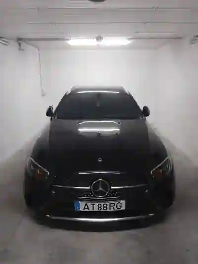 Mercedes-Benz E 220 2021 - 45800 EUR, 64800 km - AUTO.MOTO.pt - 64800km - foto 1 de 15