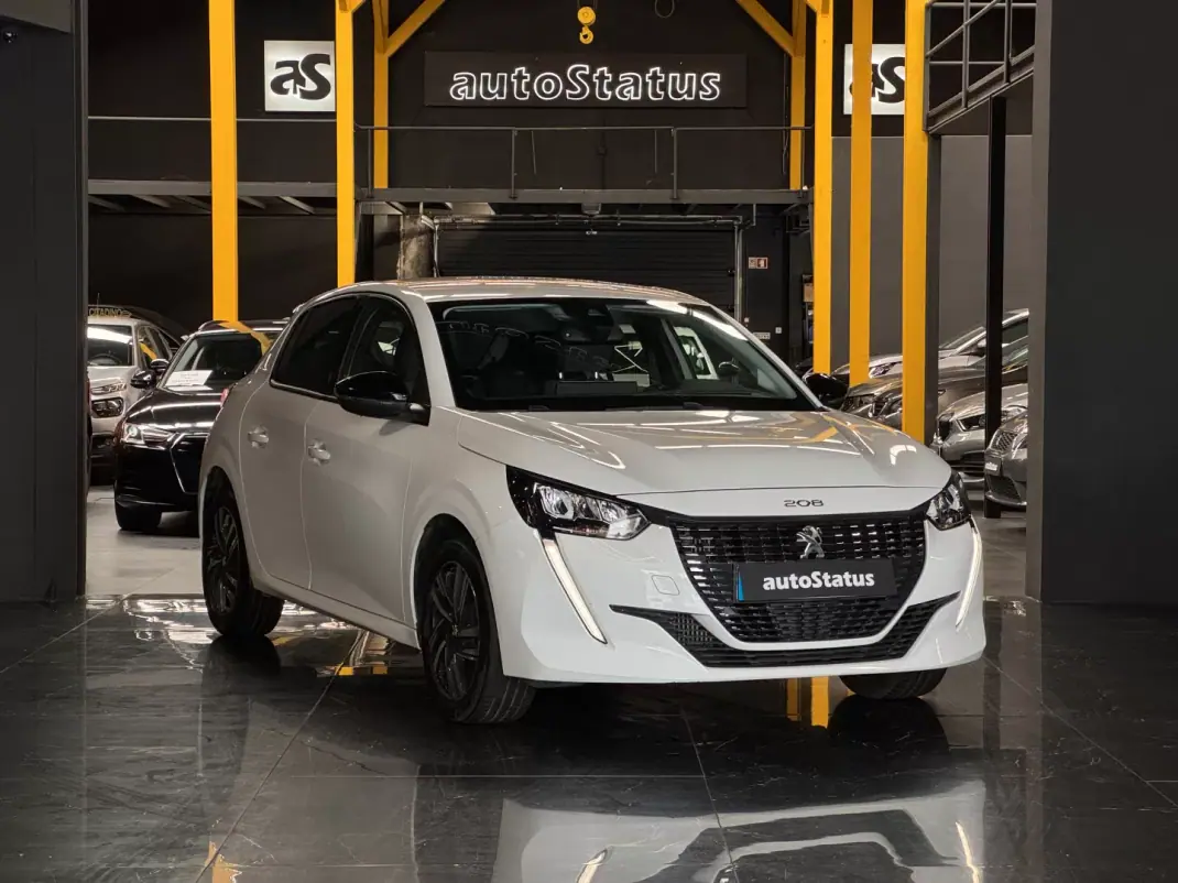 Peugeot 208 2023 - 17490 EUR, 44700 km - foto 1 de 25