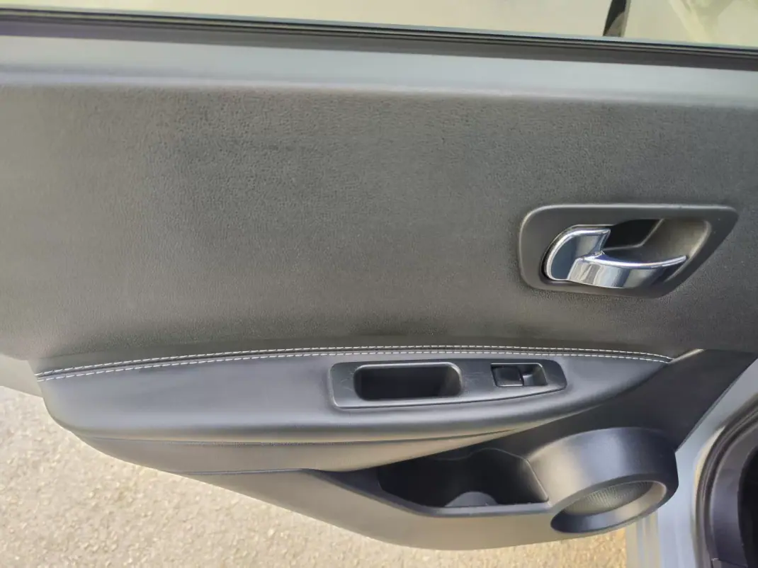 Nissan Qashqai 2013 - 9980 EUR, 197150 km - AUTO.MOTO.pt - 197150km - foto 22 de 40