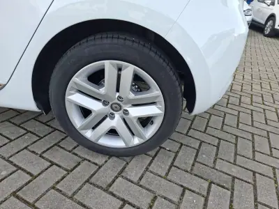 Renault Clio 2019 - 15000 EUR, 62800 km - AUTO.MOTO.pt - 62800km - foto 9 de 32