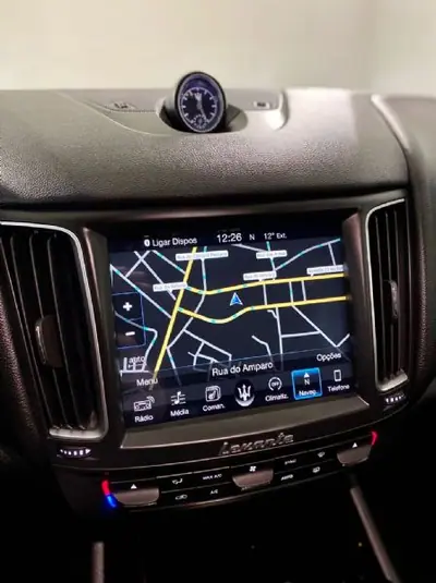 Maserati Levante 2016 - 44500 EUR, 232000 km - AUTO.MOTO.pt - 232000km - foto 35 de 55