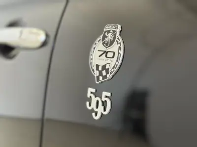 Abarth 595C 2020 - 22950 EUR, 11186 km - AUTO.MOTO.pt - 11186km - foto 16 de 38
