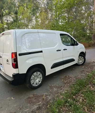 Citroën Berlingo 2020 - 11990 EUR, 152000 km - AUTO.MOTO.pt - 152000km - foto 12 de 30