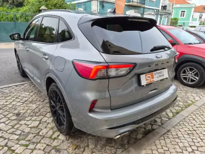 Ford Kuga 2023 - 21000 EUR, 56502 km - AUTO.MOTO.pt - 56502km - foto 6 de 34
