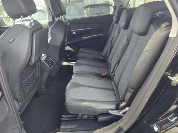 Peugeot 5008 2019 - 16900 EUR, 130000 km - AUTO.MOTO.pt - 130000km - foto 18 de 18