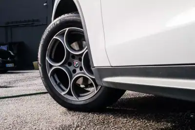 Alfa Romeo Stelvio 2017 - 29400 EUR, 139000 km - AUTO.MOTO.pt - 139000km - foto 11 de 35