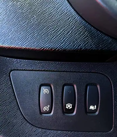 Renault Kangoo 1.5 DCi Maxi 2017 - 9950 EUR, 251230 km - AUTO.MOTO.pt - 251230km - foto 12 de 22