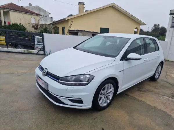 Volkswagen Golf 2019 - 18999 EUR, 139668 km - AUTO.MOTO.pt - 139668km - foto 4 de 30