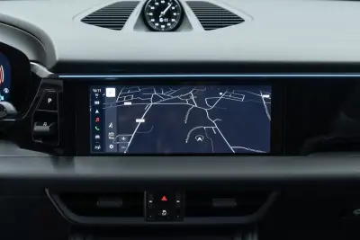 Porsche Macan 2025 - 89950 EUR, 8000 km - AUTO.MOTO.pt - 8000km - foto 34 de 57