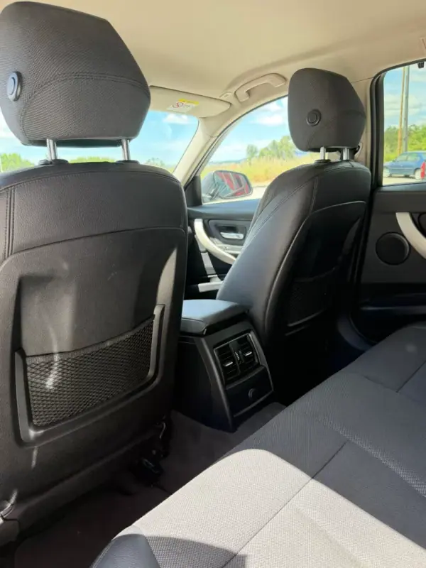 BMW 320 2015 - 13000 EUR, 370303 km - AUTO.MOTO.pt - 370303km - foto 14 de 17