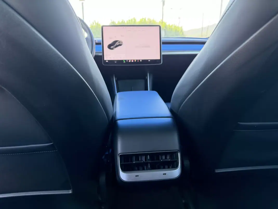 Tesla Model 3 2020 - 29500 EUR, 89581 km - 89581km - foto 42 de 48