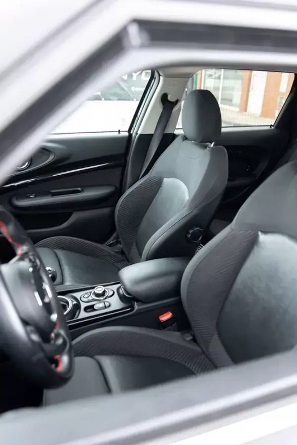 MINI Clubman 2016 - 15490 EUR, 129000 km - AUTO.MOTO.pt - 129000km - foto 5 de 28