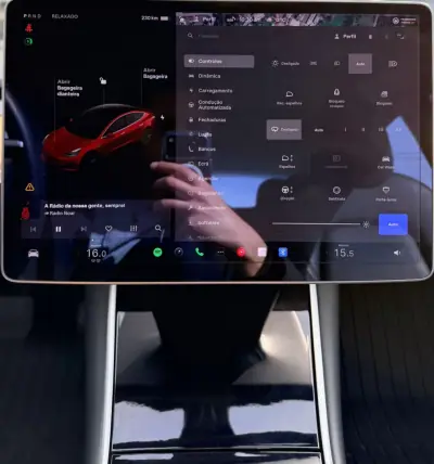 Tesla Model 3 2020 - 19500 EUR, 167000 km - AUTO.MOTO.pt - 167000km - foto 14 de 21