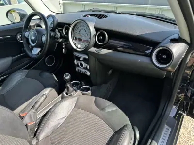 MINI Clubman 2009 - 6900 EUR, 290000 km - AUTO.MOTO.pt - 290000km - foto 58 de 64
